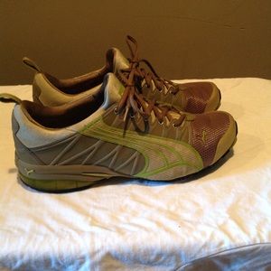 Puma sneakers good condition